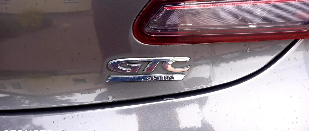 Opel Astra cena 31900 przebieg: 95000, rok produkcji 2013 z Strzegom małe 704